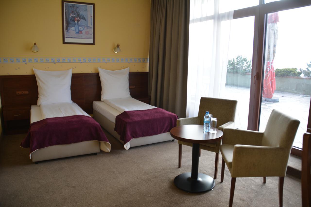 Hotel Starzynski Płock Exteriör bild