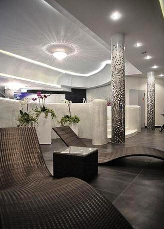 Hotel Starzynski Płock Exteriör bild