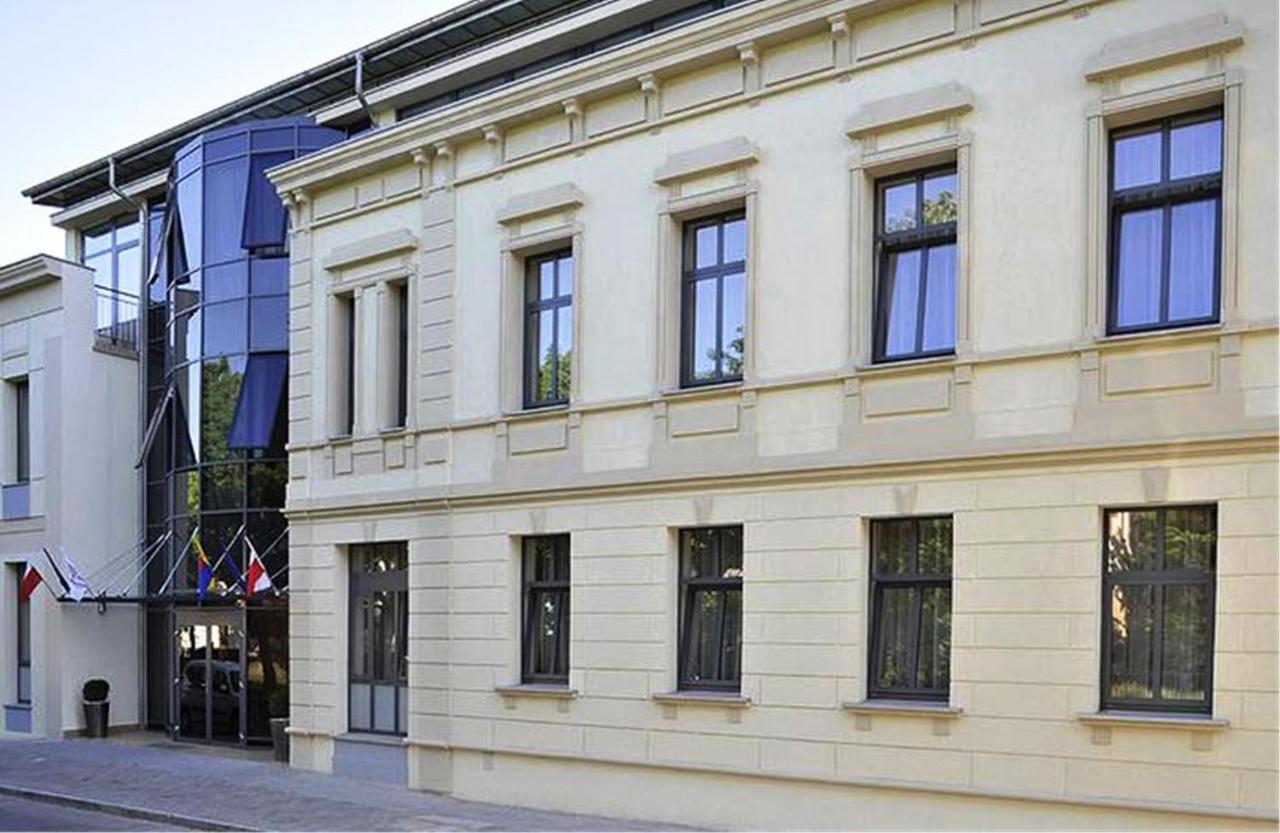Hotel Starzynski Płock Exteriör bild